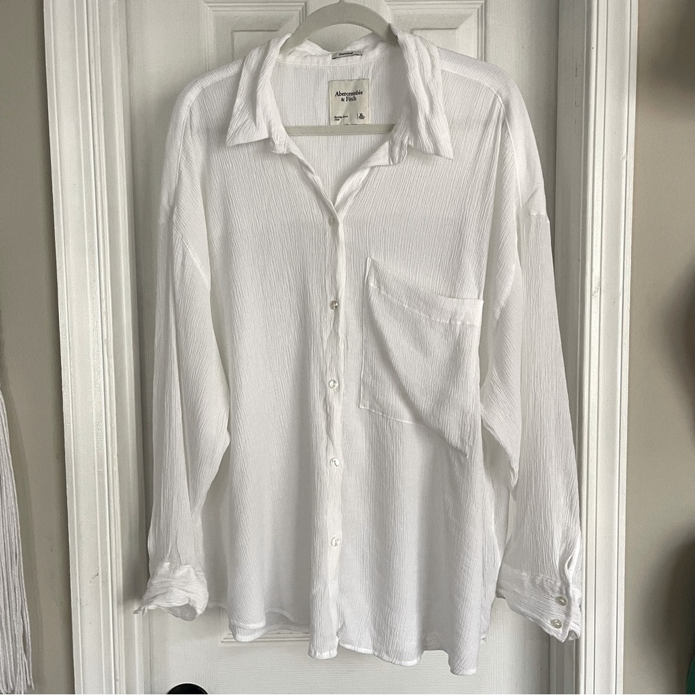 Abercrombie & Fitch White Crinkle Button-Up Shirt